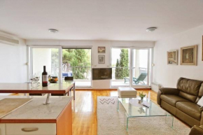 Zenta Luxury Apartment